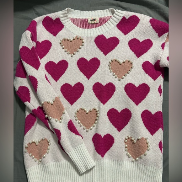 heart and pearls sweater - Picture 1 of 3